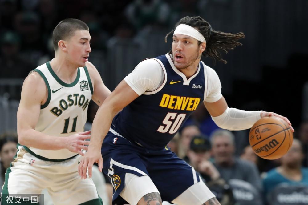 她关注球员 她关注球员